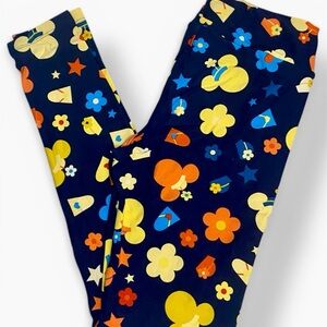 NEW LuLaRoe Minnie Mouse Flowers Hat on Black